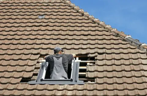 Pose de velux - Valcivières